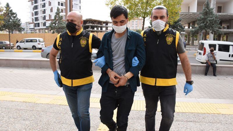 Aksaray'da babasını 10 yerinden bıçaklayarak öldürdü: Pişmanım