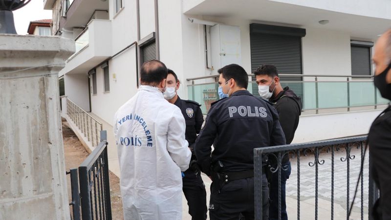 Denizli'de tartıştığı annesini bacaklarından vurdu