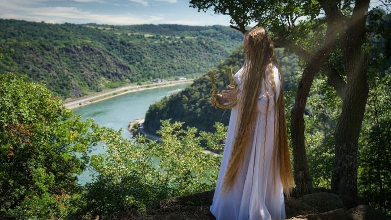 Alman Rapunzel, 16 yaşından beri saçını kesmiyor
