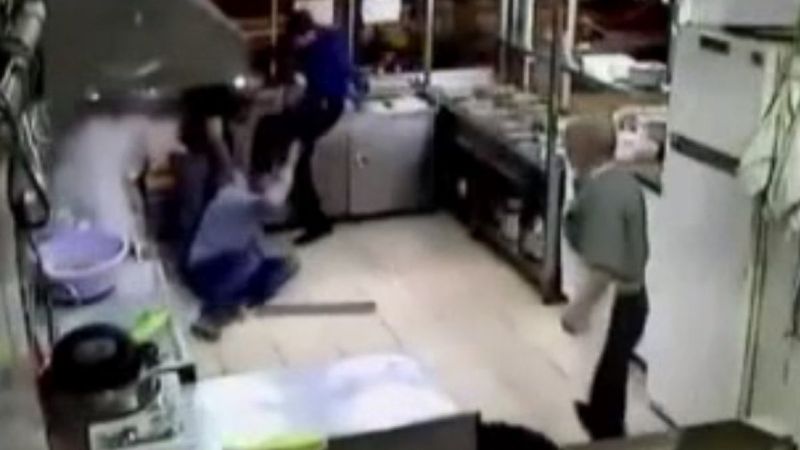 Çorum’da tekme ve yumrukların havada uçuştuğu kavga