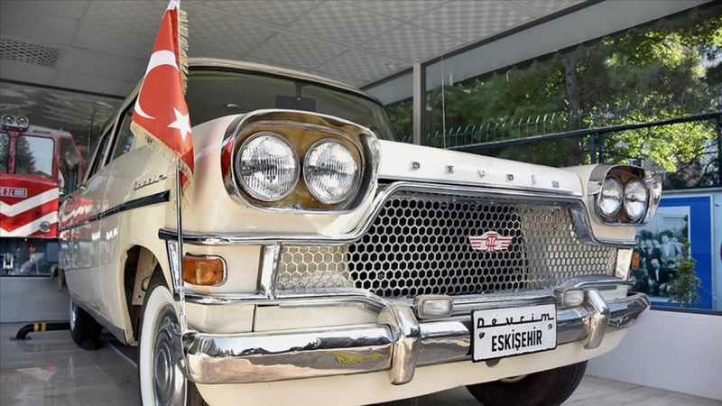 Türkiye'nin yerli otomobili Devrim’i, yeni yerinde 320 bin kişi ziyaret etti