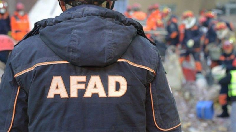 AFAD'dan kritik uyarı: Hasarlı binalara girmeyin