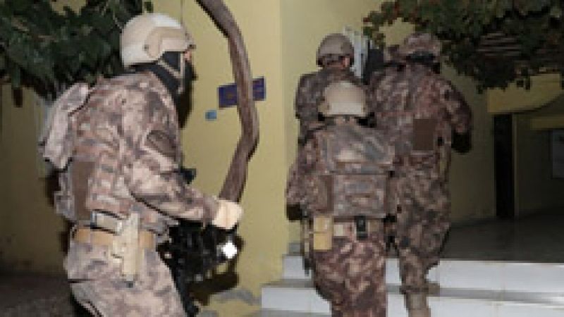 Mersin'de sahte bahis kuponu satanlara operasyon