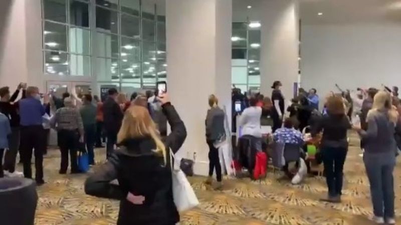 Michigan'da oy sayımı durdurulsun protestosu