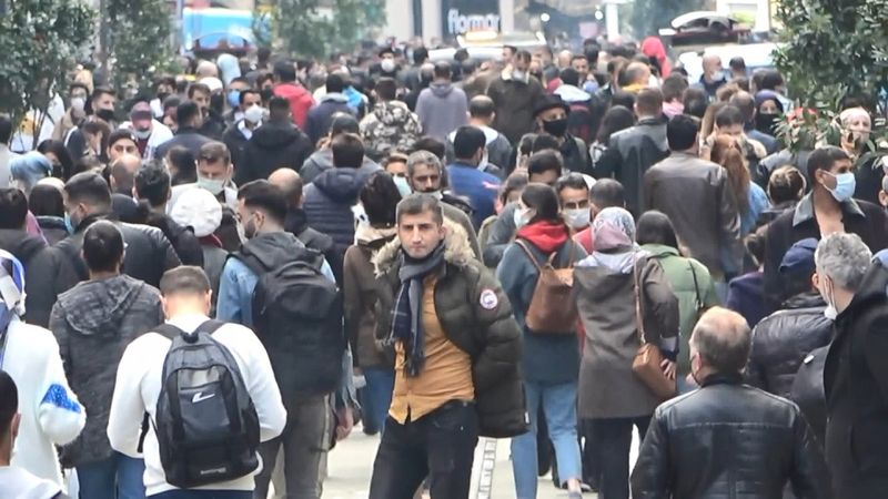 Taksim’de korkutan kalabalık