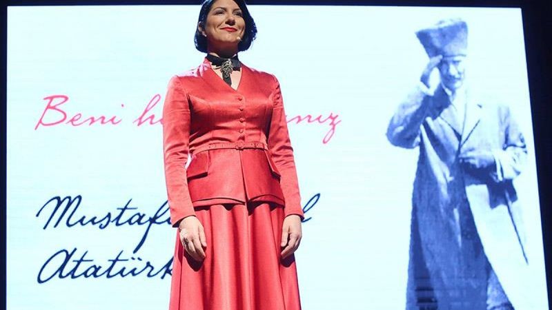 İBB'den Pınar Ayhan'a 320 bin liralık 'Atatürk' ödemesi