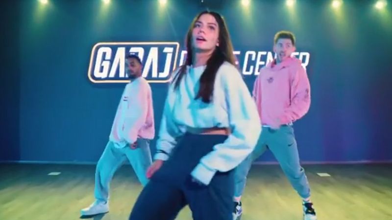 Demet Özdemir'den yeni dans paylaşımı
