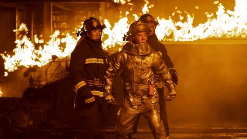 Alevlere Karşı filmi oyuncuları kimler? Alevlere Karşı filmi konusu nedir?