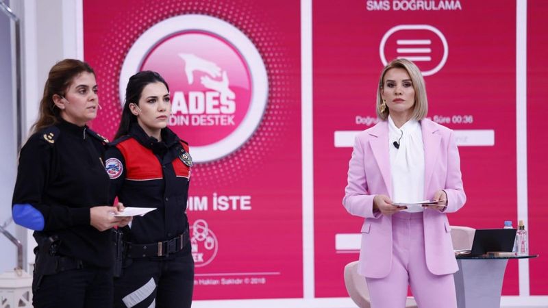 Esra Erol, kadına destek uygulaması olan KADES'i tanıttı