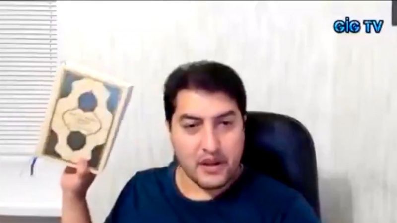 İbrahim Atabey canlı yayında Kur'an-ı Kerim yırttı