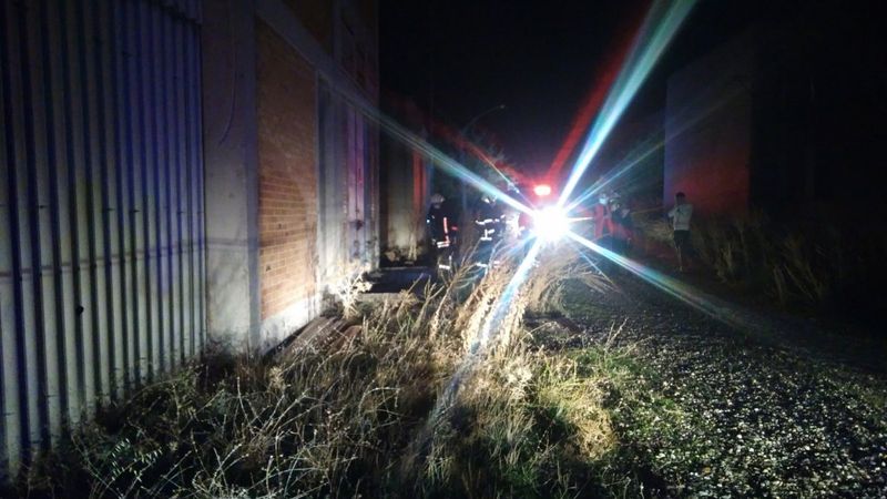 Kütahya'daki iplik fabrikasında bulunan çukurda ceset çıktı