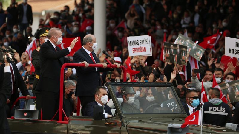 Yunan medyası yazdı: Azerbaycan, Pakistan ve Libya KKTC'yi tanıyabilir