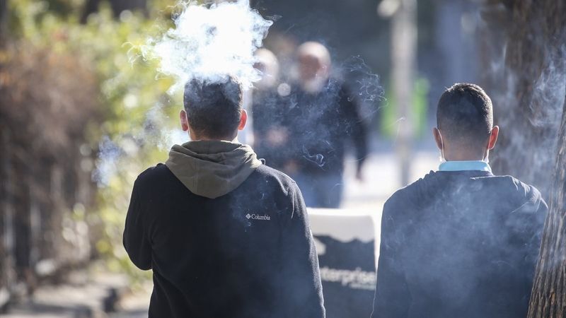 Sigara, koronavirüsün yayılmasına yardımcı oluyor