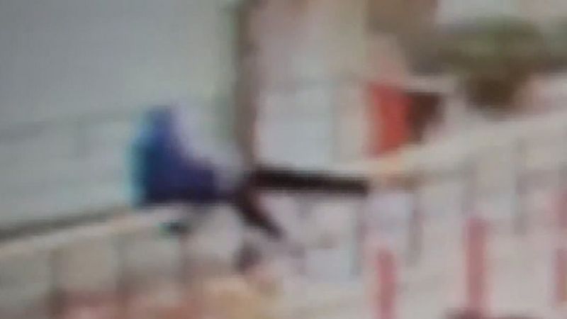 İstanbul’da köpekten kaçan çocuk, 6 metre yükseklikten düştü