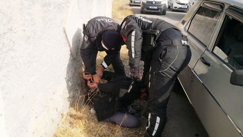 Aksaray'da polisten kaçan sürücü: Ben onların ayağına kurban olayım