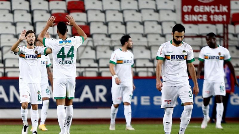 Antalya derbisinin kazananı Alanyaspor oldu