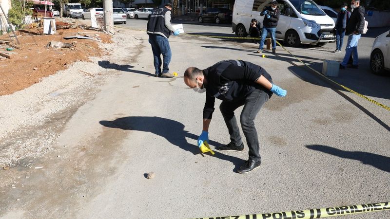 Kahramanmaraş’ta sevgilisini rahatsız eden kişiyi silahla yaraladı