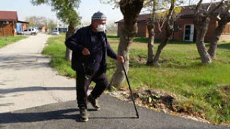 100'e yakın ülke gezip 10 dil bilen Bursalı gurbetçi, barınma evinde kalıyor