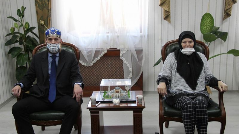 Tatil için Kapadokya’ya gelen ABD’li anne ve oğlu Müslüman oldu