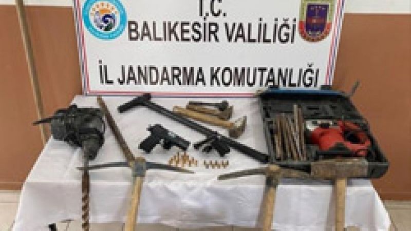 Balıkesir'de 6 define avcısı suçüstü yakalandı