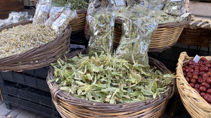 Havalar soğudu, ıhlamurun fiyatı arttı