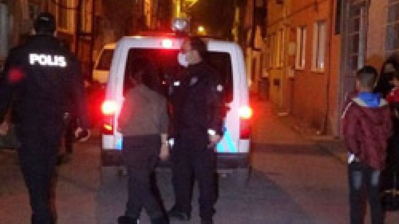 Bursa'da otomobilini vermeyen ağabeyi ile yengesini bıçakladı