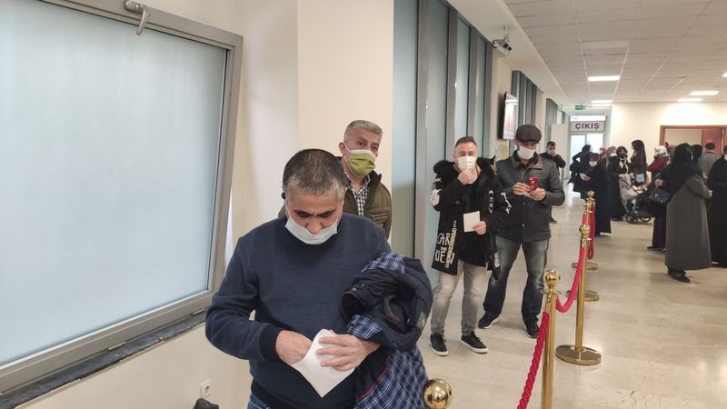 Nikahlar yeni kısıtlamalara göre kıyılmaya başlandı