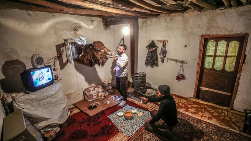 Oyuncu Tarık Papuççuoğlu, Yılın Fotoğrafları'nı oyladı