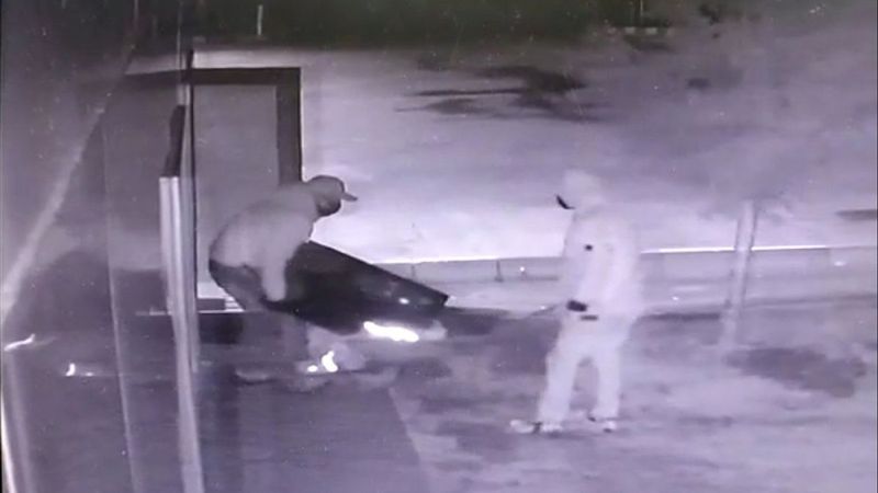 Kırklareli'de el arabasıyla çelik kasa çaldılar