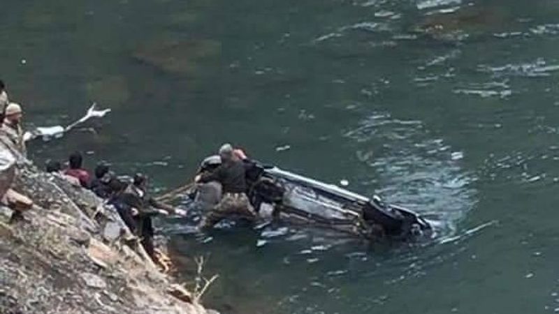 Şırnak'ta uzman çavuş, eşi ve çocuğu kazada yaşamını yitirdi