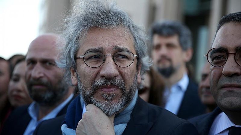 Can Dündar'a 27 yıl 6 ay hapis cezası