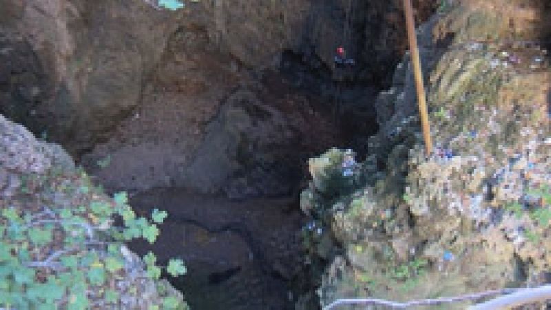 Antalya'da kayıp gencin cesedi obrukta bulundu