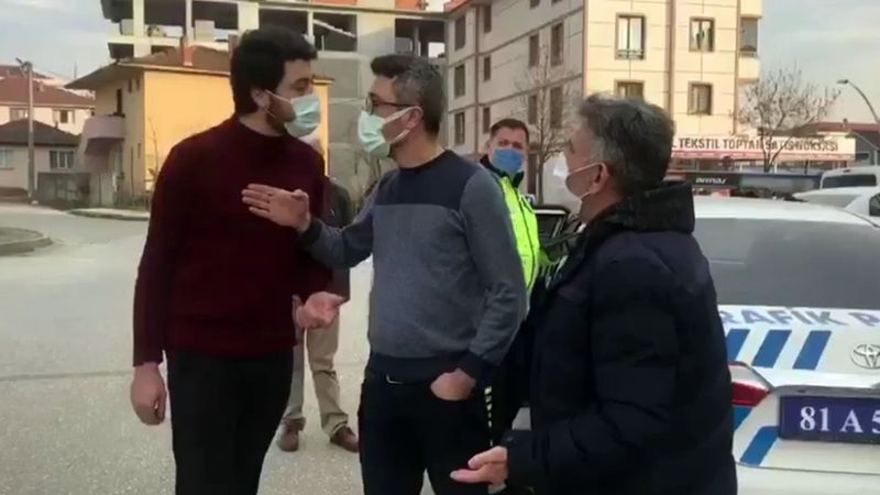 Düzce'de yasağı delen kişiye İl Emniyet Müdür Yardımcısı'ndan yerinde cevap