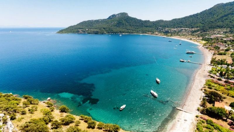 Marmaris’te plaj ve parklarda piknik yapmak, toplu oturmak yasaklandı
