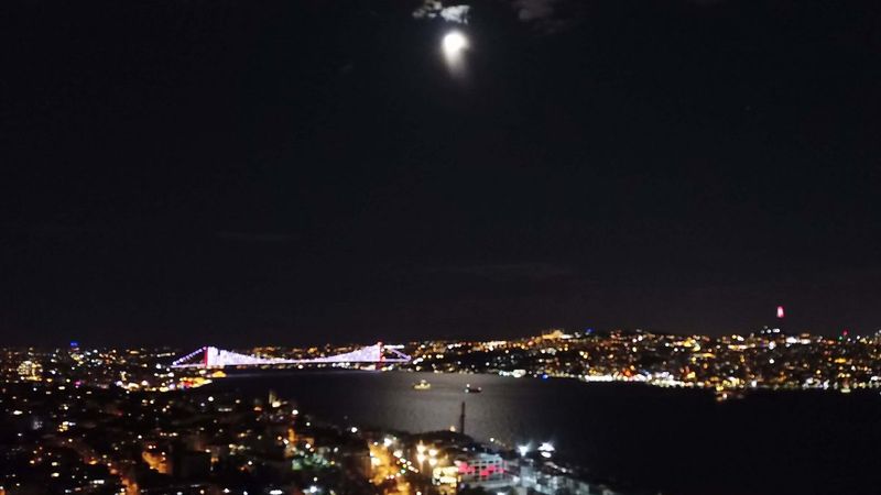 Yılın son dolunayı, izleyenleri mest etti