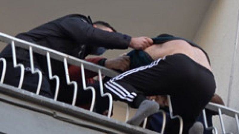 Aksaray'da kız arkadaşıyla kavga eden genç intihara kalkıştı