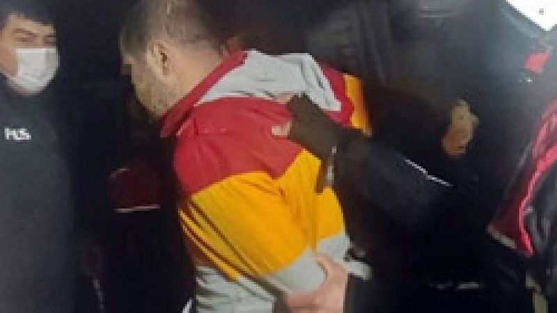 Antalya’da dur ihtarına uymayan sürücü, onlarca polisi peşine taktı