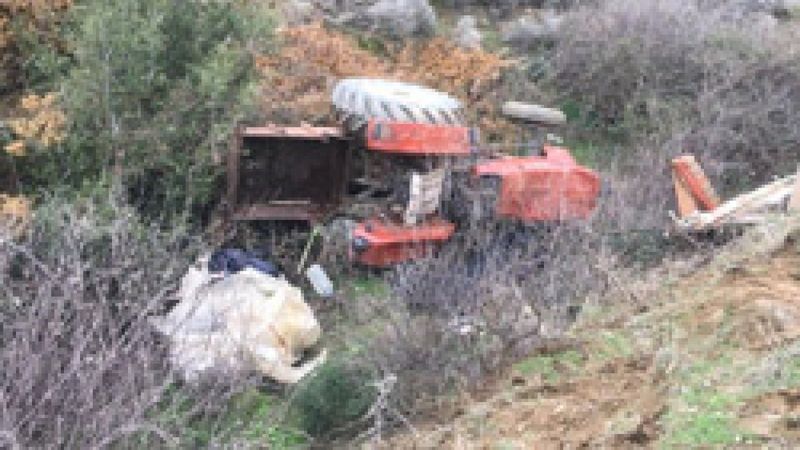 Aydın'da uçuruma yuvarlanan traktörünün altında can verdi