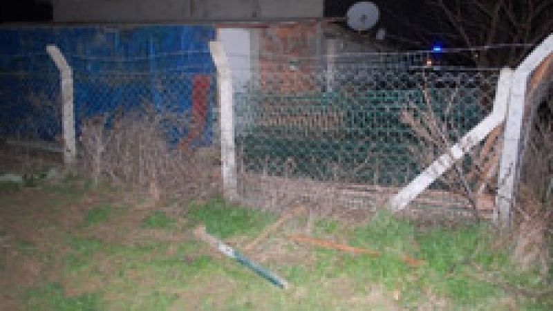 Tekirdağ'da hırsızlık: Köpekleri besleyip çitleri çaldılar