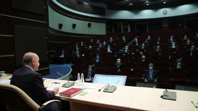 AK Parti 2021'in ilk MYK'sında reform gündemiyle toplandı