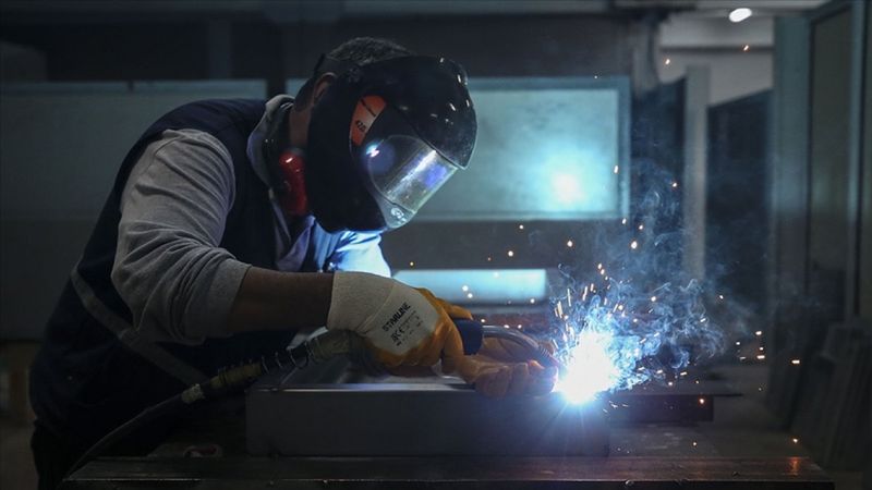 Sanayi üretiminin artışını sürdürmesi bekleniyor