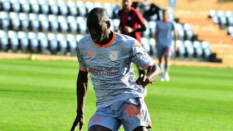 Demba Ba'dan hakeme sert tepki: Allah var, Allah