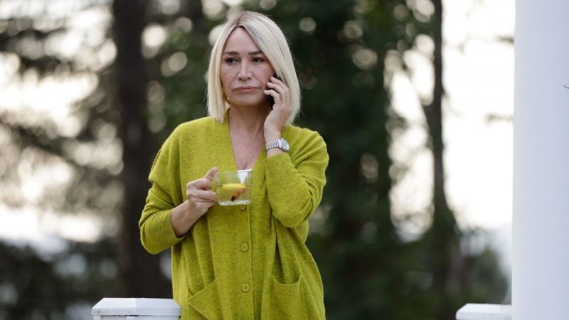 Demet Akbağ: Kurallarımı seyirci koyuyor