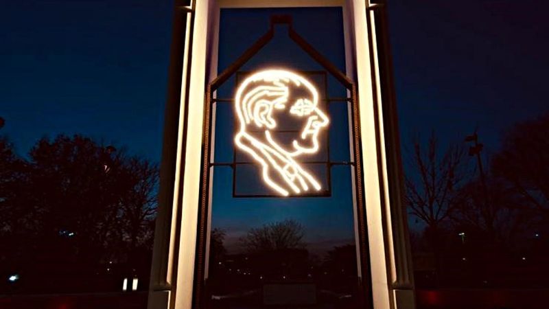 Ankara Büyükşehir Belediyesi'nden Gençlik Parkı'na Atatürk panosu