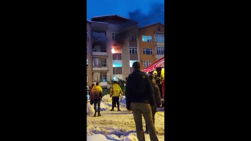 Zonguldak'ta sobaya benzin döktü, ağır yaralandı