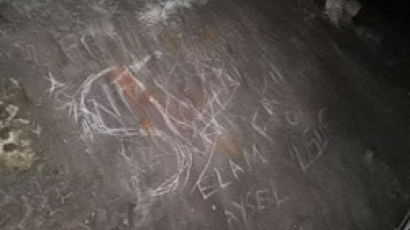 Bursa'da 3 milyon yıllık mağaranın duvarlarını yazılarla kirlettiler