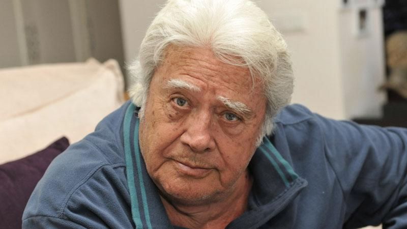 Cüneyt Arkın’dan Nevşin Mengü’ye: Askerime polisime saldırmam