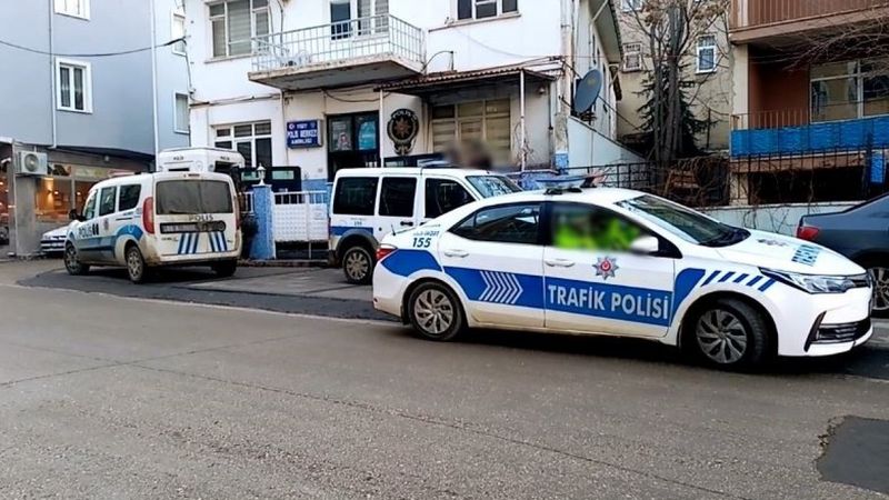 Tekirdağ'da yoldan geçenleri gizlice görüntüleyen şahıs karakolluk oldu