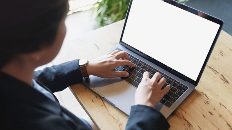 Almanya'da evden çalışmak zorunlu hale getirildi