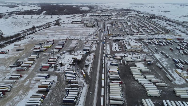 Kapıkule Sınır Kapısı'nda, 1400 tır çıkış için bekliyor